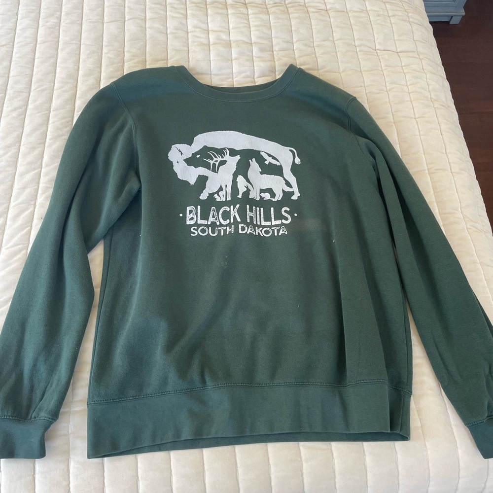 Black Hills South Dakota Crewneck Sweater - Forest Green